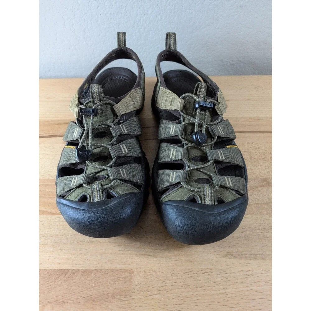Mens KEEN Newport H2 Sandals in Green Size 8.5